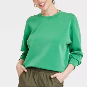 A New Day Softstreme Crew Pullover Size Medium